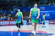 开云体育下载管理-一点状态没得呀！大卫·詹姆斯半场4中0一分未得 正负值-12