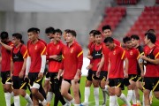 开云体育下载公司-国足原本要跟西班牙踢热身赛，如今被对手放鸽子拒绝，引发热议